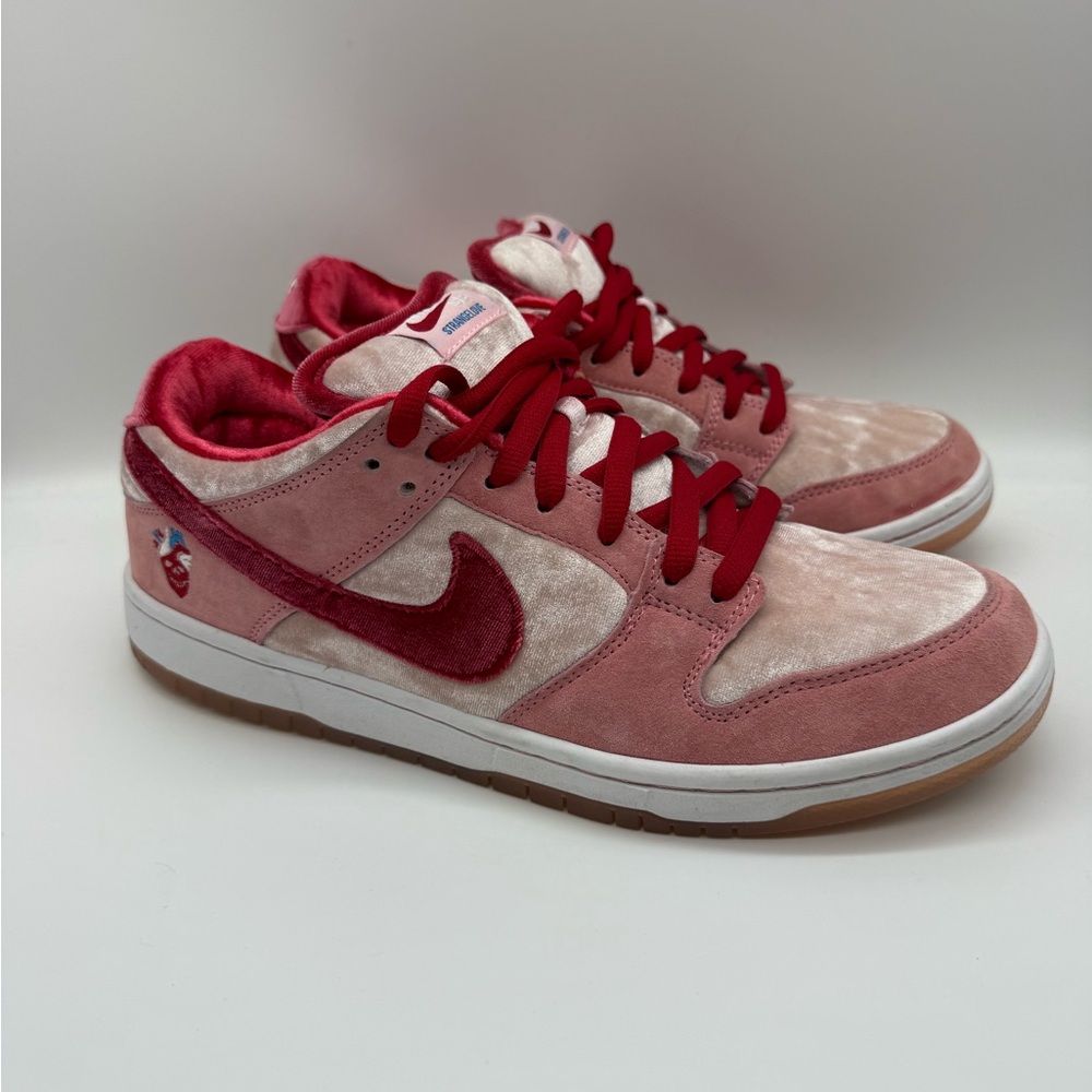 Nike SB Dunk Low Strangelove Valentine Sneakers